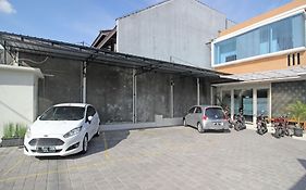 RedDoorz near AMIKOM Yogyakarta